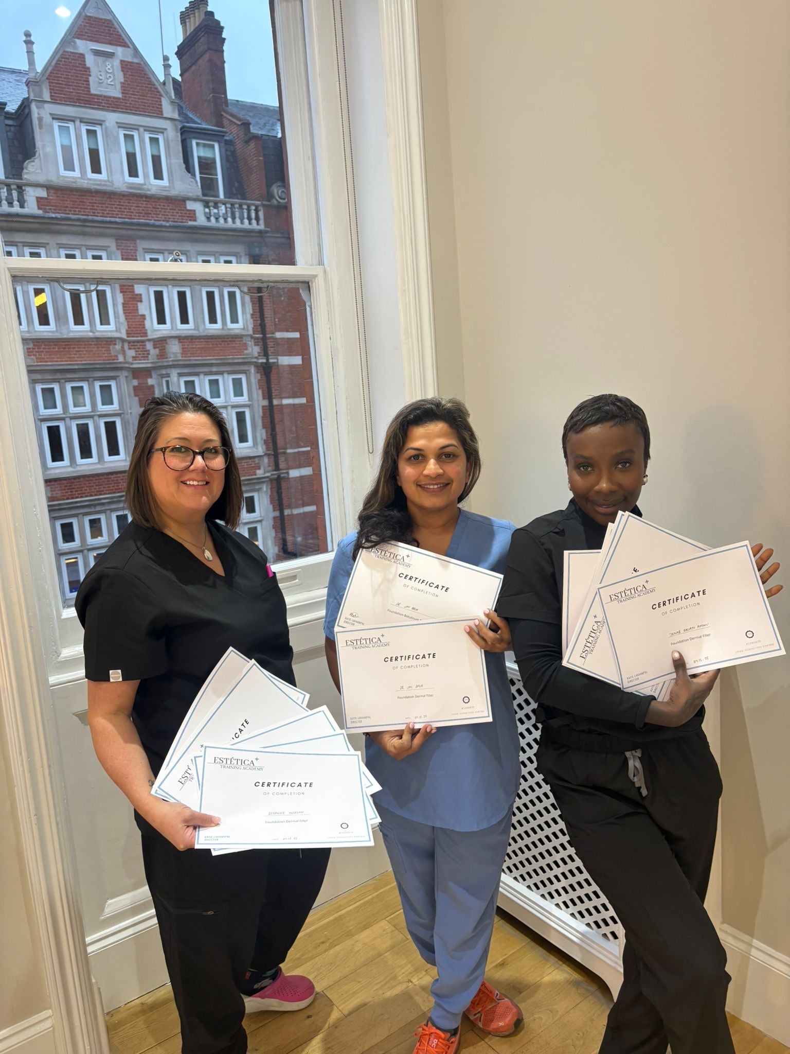 Students completing their fast track non medic course 